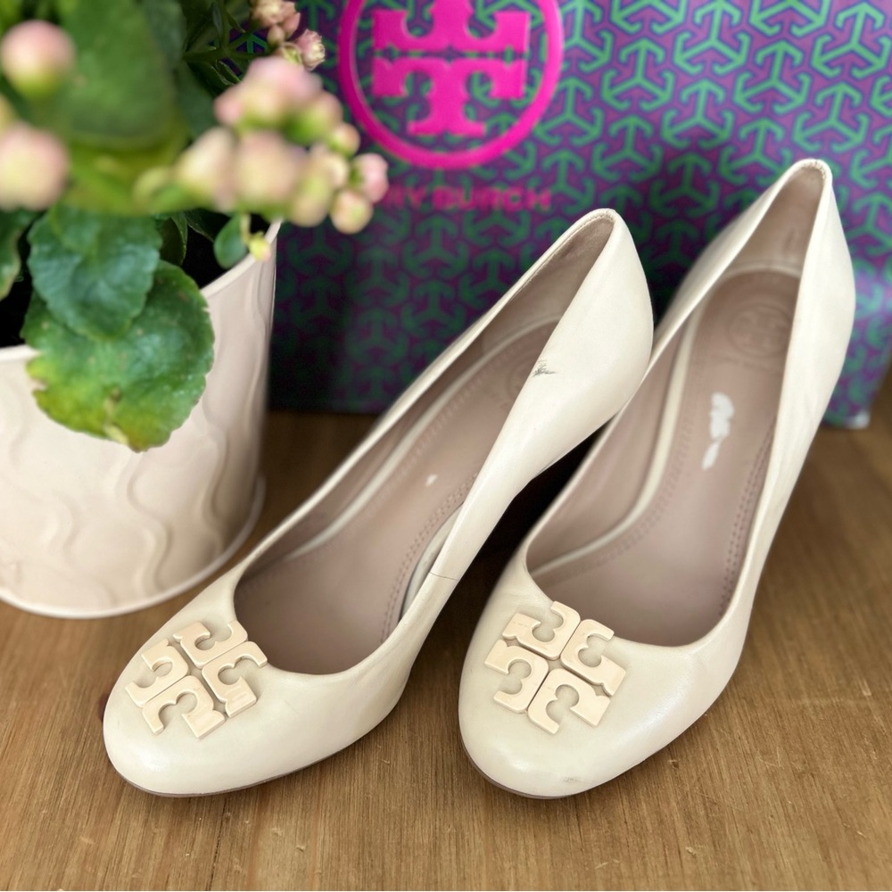 Tory Burch Cream with Logo Detail